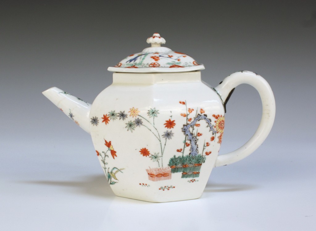 A Chelsea porcelain hexagonal teapot and cover
