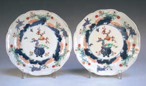 A pair of Japanese porcelain dishes