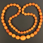 Amber bead necklace Lot 617 Jan14 Tooveys